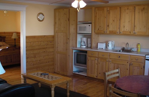 Raleigh Cottage | Burnt Cape Cabins