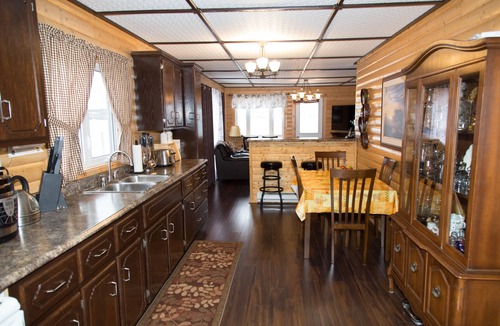 Raleigh Cottage | Burnt Cape Cabins