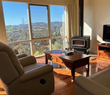 Mansfield House | Burnt Creek Cottages