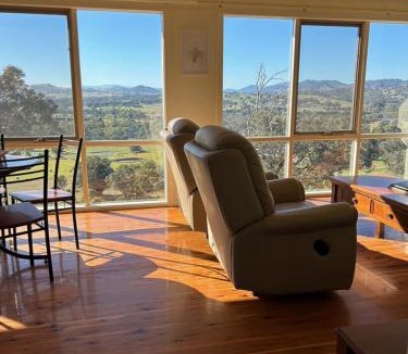 Mansfield House | Burnt Creek Cottages