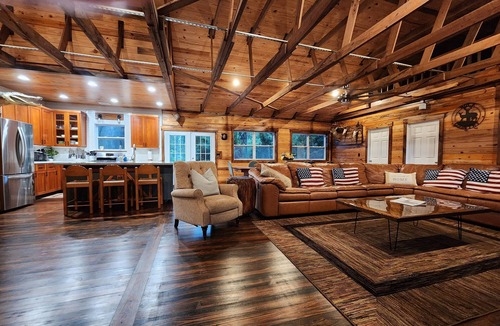 O Brien Cabin | Burnt Pine Ranch- Springs Retreat