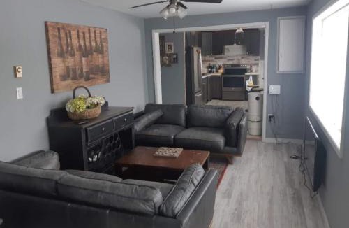 Kinmount Hotel | Burnt River Bungalow
