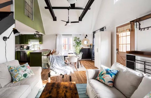 East Stroudsburg House | Burntwood Cabin - Poconos