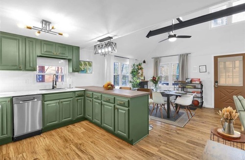 East Stroudsburg House | Burntwood Cabin - Poconos