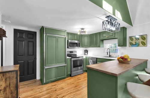 East Stroudsburg House | Burntwood Cabin - Poconos