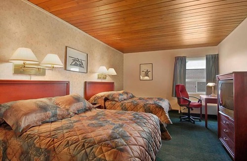 Thompson Hotel | Burntwood Hotel