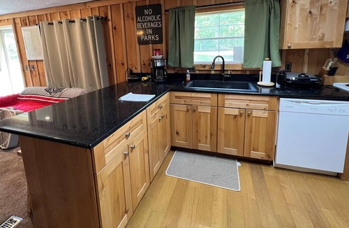 Glouster Cottage | Burr oak lake Dock 4