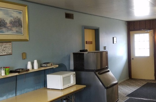 Algona Hotel | Burr Oak Motel