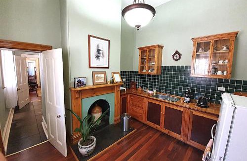 Burra House | Burra Railway Station BnB