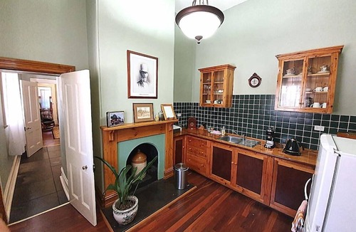 Burra House | Burra Railway Station BnB