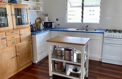 Traviston House | Burrum Beach House-Waterfront-Private Jetty-2BR