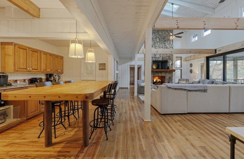 Tiger House | Burton Bass Lodge - Family retreat at Lake Burton