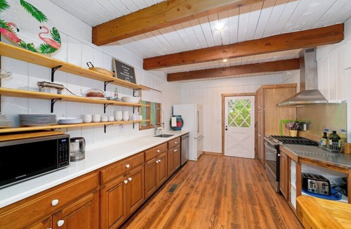 Tiger House | Burton Bass Lodge - Family retreat at Lake Burton