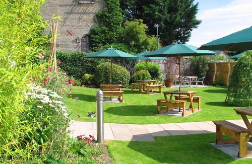 Kington Hotel | Burton Hotel