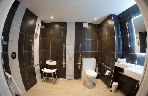 Kington Hotel | Burton Hotel