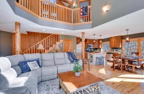 Wiley House | 'Burton on the Rocks' Lake Retreat w/Hot Tub!