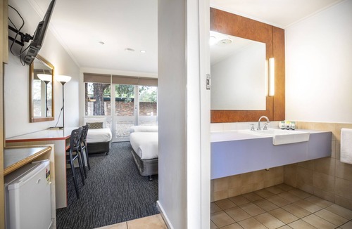 Vermont South Hotel | Burvale Hotel