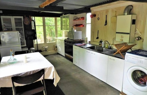 Thury House | Bus Cosy Insolite