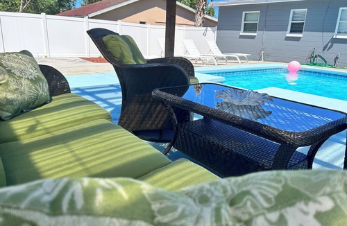 Bearss Plaza House | Busch Gardens Deluxe Edition w/heated pool