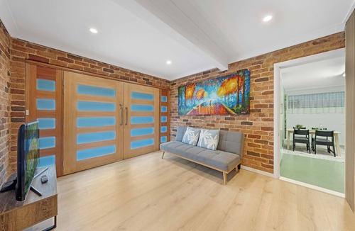 Bonnet Bay Apartment | “Bush and Bay Haven“