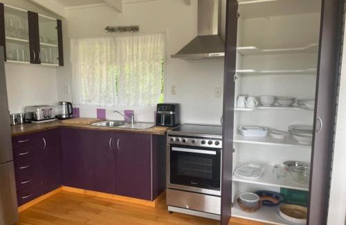 Cable Bay House | Bush & Bay Hideaway