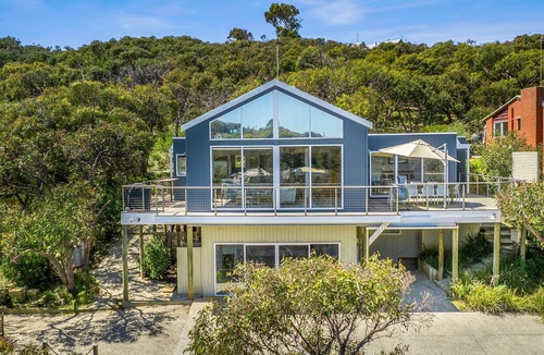 Fairhaven House | Bush & Beach Haven I Ocean & Bush Views