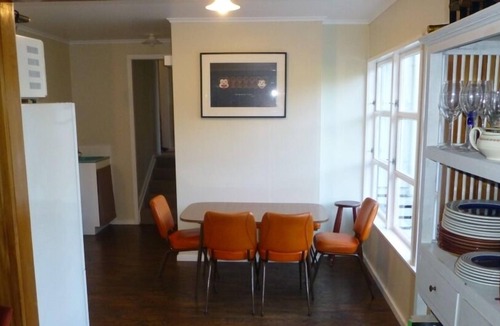 Tangoio House | Bush Clad Setting with Beach Views