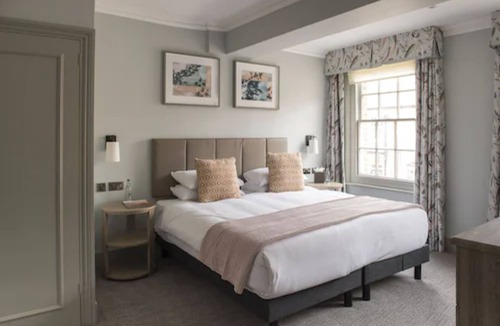 Farnham Hotel | Bush Hotel Farnham