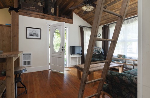 Index House | Bush House Inn