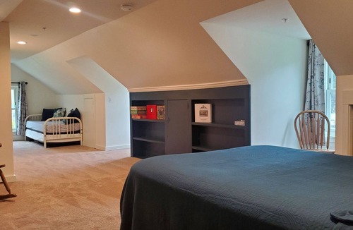 Index House | Bush House Inn