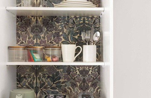 Mudgeeraba Apartment | Bush Retreat Pets Ensuite & Pool