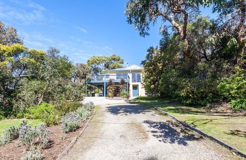Anglesea House | Bushlark - At Anglesea