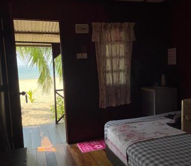 Tioman Island Hotel | BUSHMAN TIOMAN