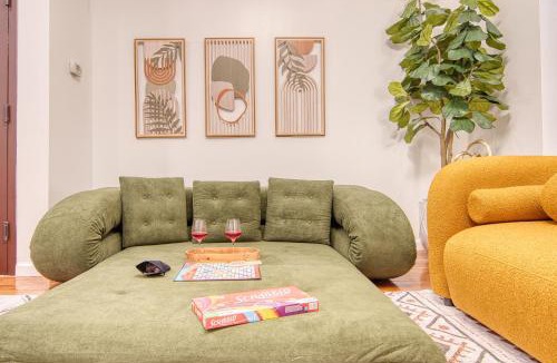 Bushwick Apartment | Bushwick Gem with Spacious King Bed, 2 Baths with Modern Kitchen & Steps to train