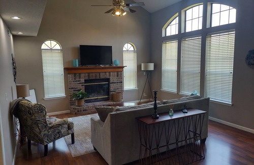 Tulsa House | Business /Family Getaway Retreat Sleeps 9
