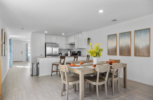 New Braunfels House | Business Haven in New Braunfels with 5 Beds