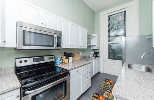 Allegheny-West Apartment | Business Suite - Walkable Entertainment