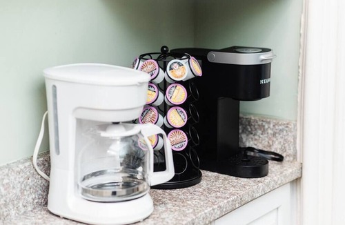 Allegheny-West Apartment | Business Suite - Walkable Entertainment