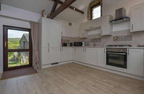 Yelverton Cottage | Buster Barn