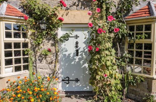 Lockton House | Bute Cottage