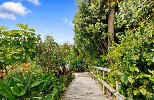 Oakura Apartment | Butlers Studio Two