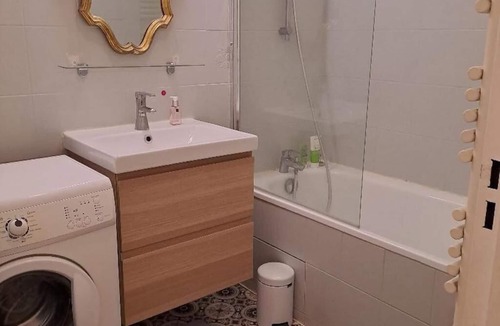 Butte-aux-Cailles Apartment | Butte aux Cailles - Place Ditalie. Appartement Avec Grande Terrasse Jardin !