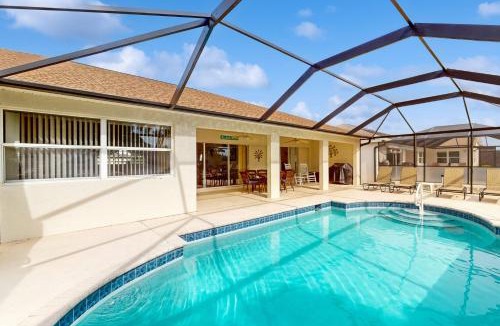 Biggar Villa | Buttercream Villa