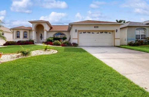 Biggar Villa | Buttercream Villa