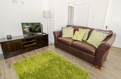 Allendale House | Buttercup Cottage