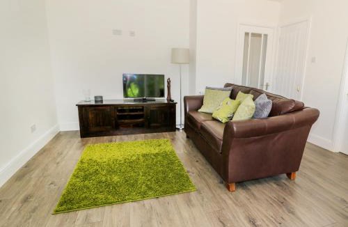 Allendale House | Buttercup Cottage