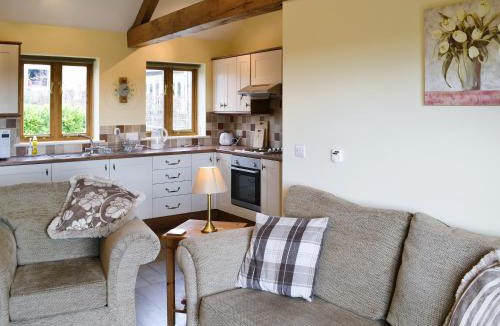 Ripley House | Buttercup Cottage