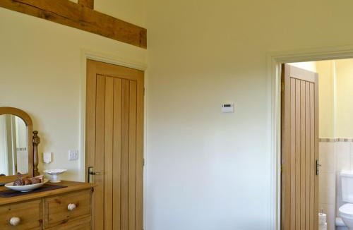 Ripley House | Buttercup Cottage