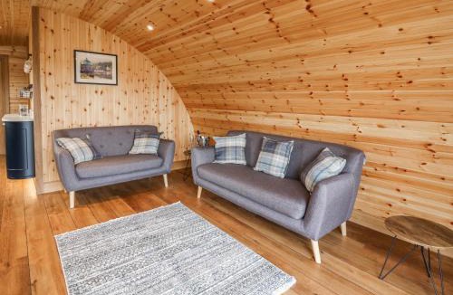 St Harmon House | Buttercup