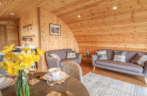 St Harmon House | Buttercup